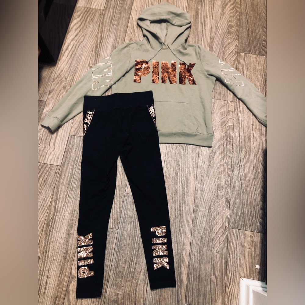 Vs pink set - Picture 2 of 2